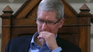 Tim Cook, Apple Maps, Apple, John Ternus, Apple Watch