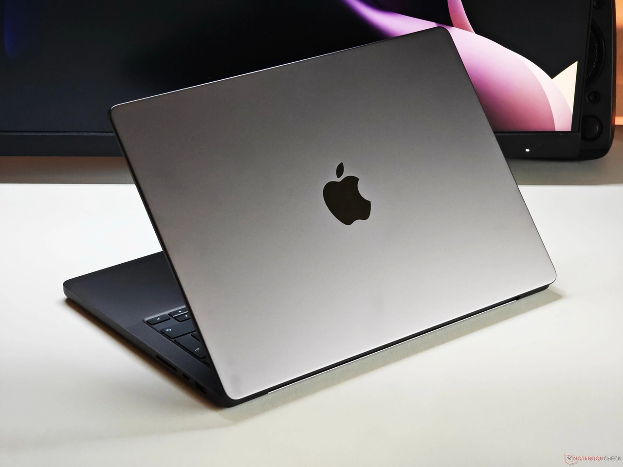 Apple OLED dokunmatik ekranlı MacBook Ultra, MacBook Pro'nun yerini ... MacBook Ultra, Apple, M5 Pro, M5 Max, Dokunmatik Ekran