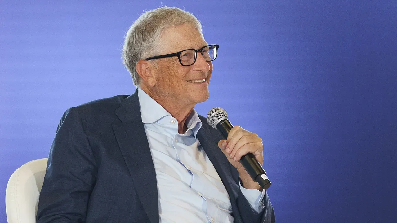Bill Gates calls for climate focus shift to fighting poverty and ... Bill Gates, yapay zeka, ABD, Çin, teknoloji politikaları